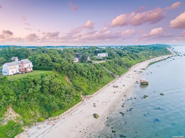 $1,999,000 | 895 Glen Court, Cutchogue, NY 11935