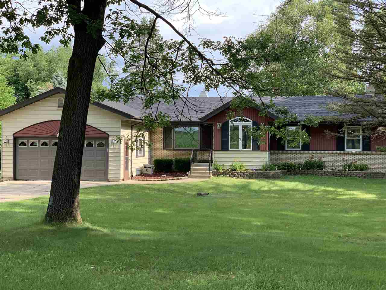 10348 West County Rd K Beloit, WI 53511 - Photo 1 of 1