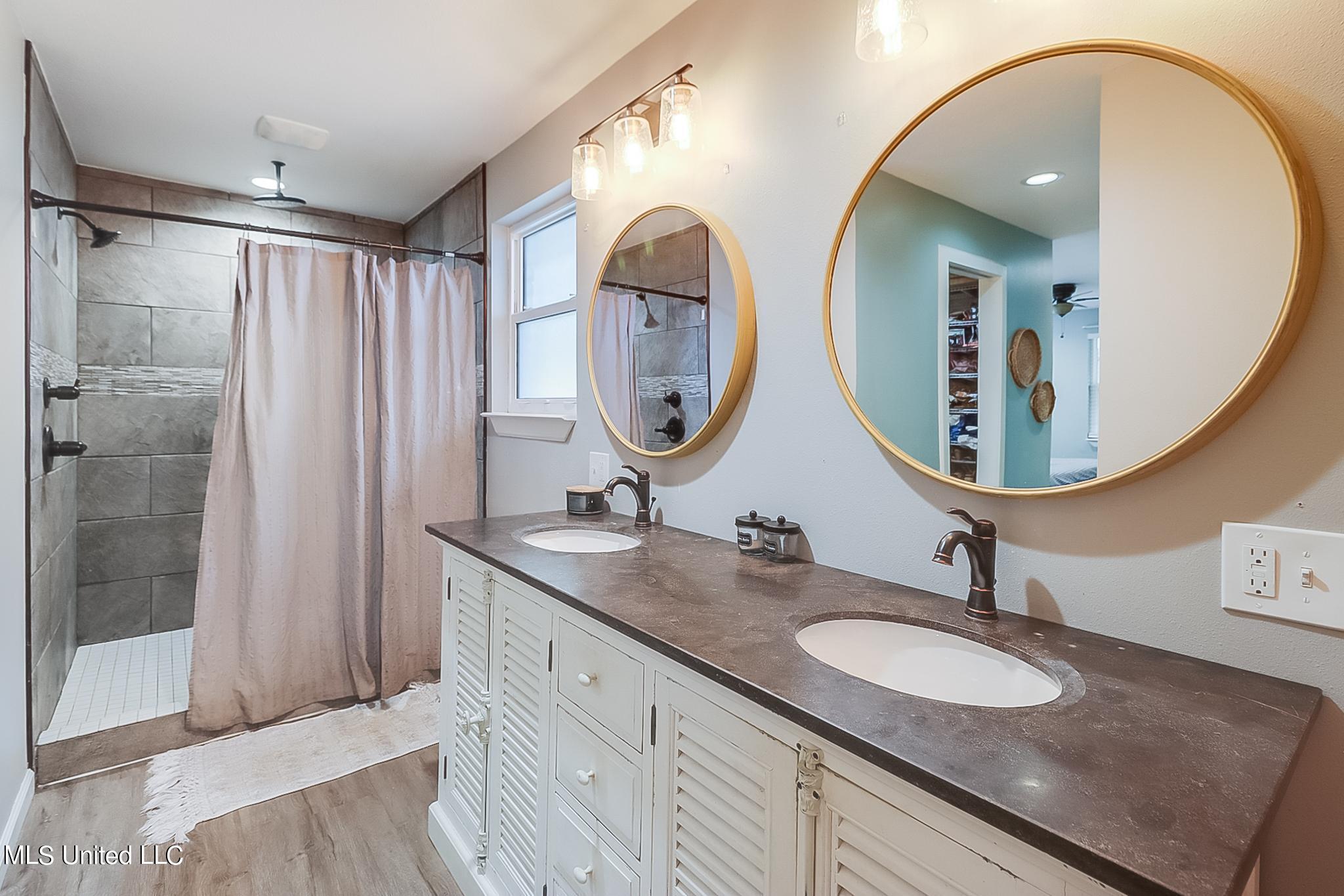 402 Jim Money Road Biloxi, MS 39531 - Photo 12 of 19 Photo Sep 19 2024, 1 13 34 PM (2)