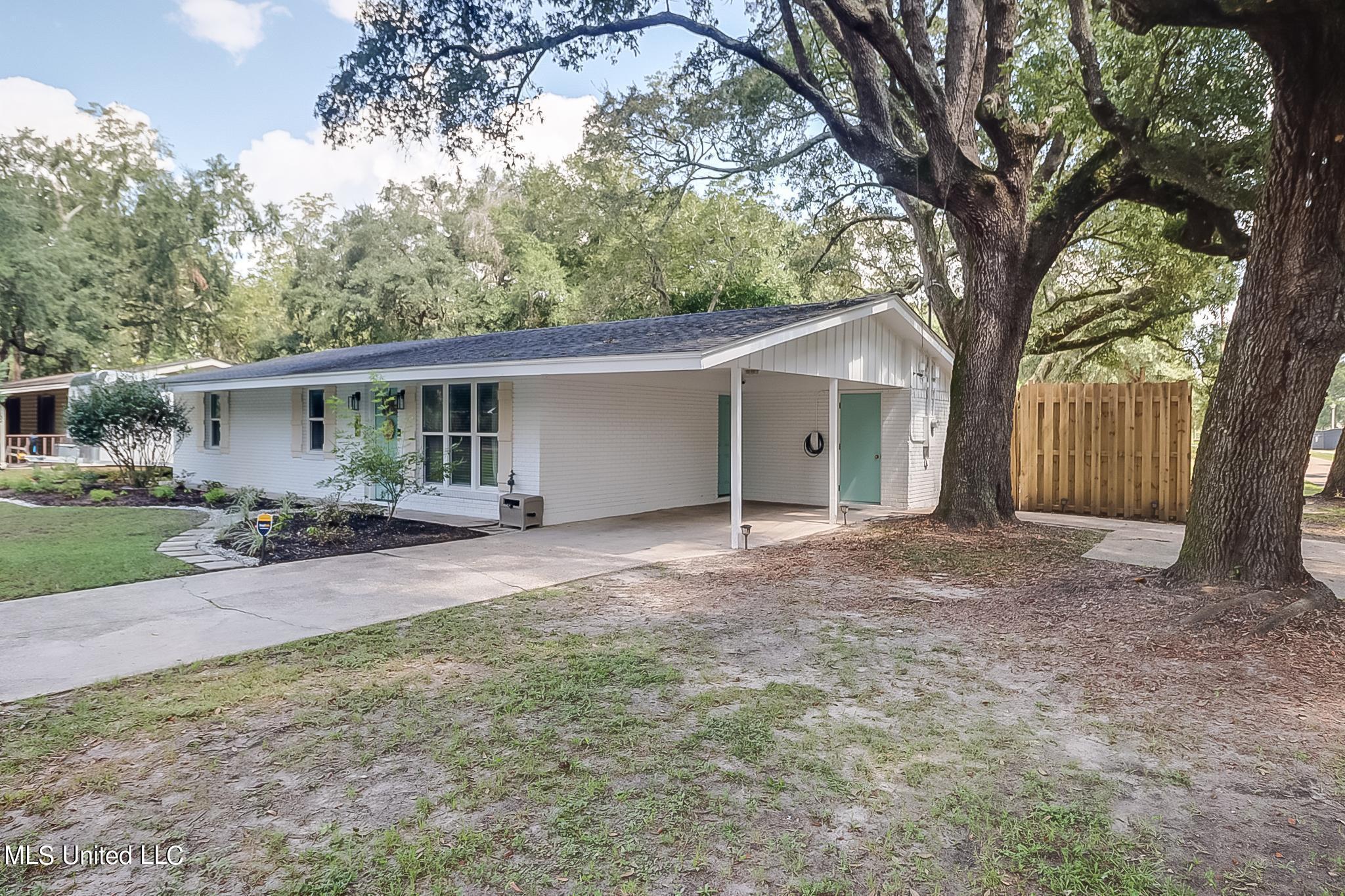 402 Jim Money Road Biloxi, MS 39531 - Photo 2 of 19 Photo Sep 19 2024, 1 22 03 PM (1)