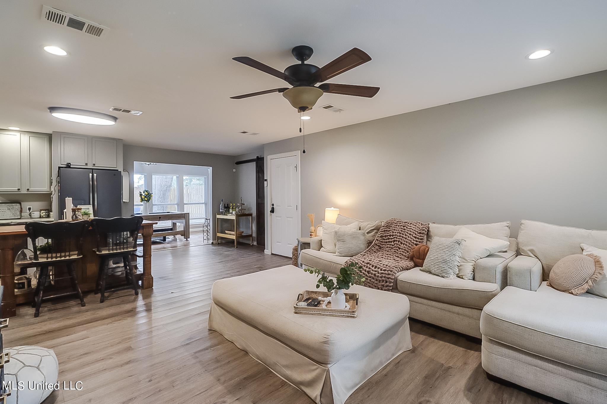 402 Jim Money Road Biloxi, MS 39531 - Photo 3 of 19 Photo Sep 19 2024, 1 14 33 PM (2)