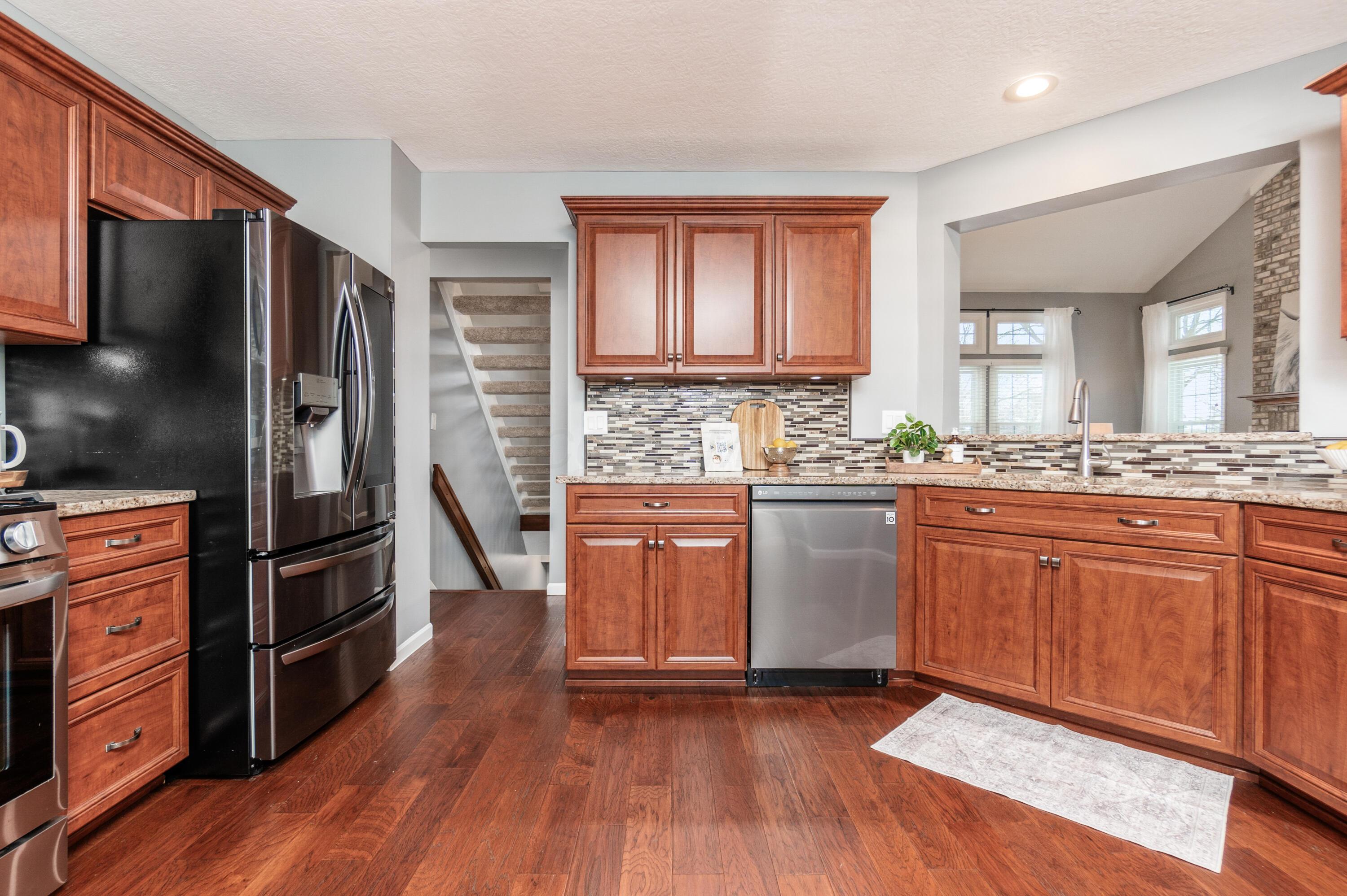 7305 New Point Place Powell, OH 43065 - Photo 22 of 46 Kitchen