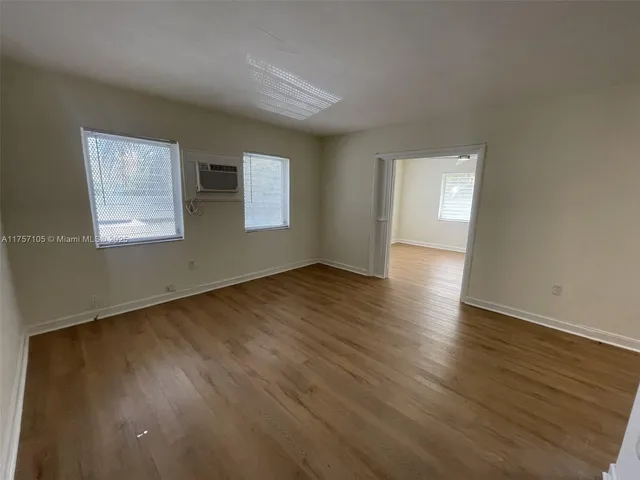 $1,900 | 218 Santillane Avenue, Unit 8, Coral Gables, FL 33134