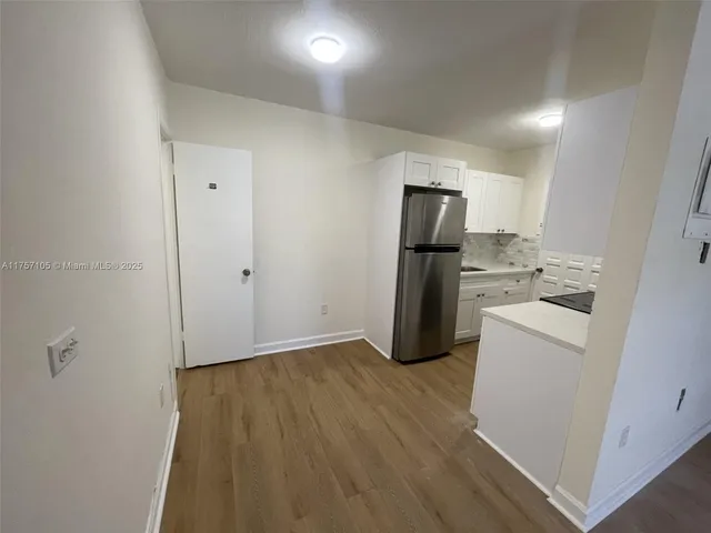 $1,900 | 218 Santillane Avenue, Unit 8, Coral Gables, FL 33134