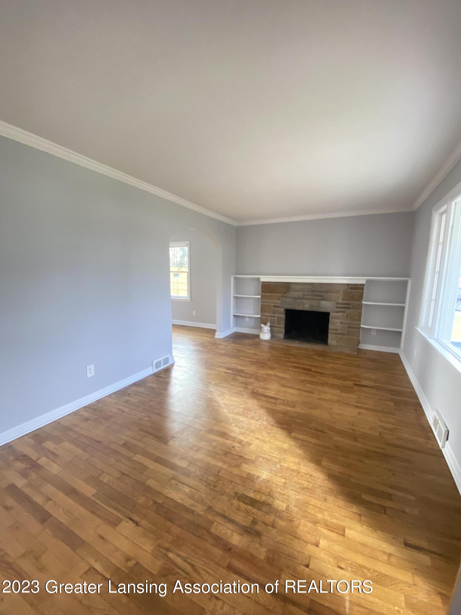 1727 Pierce Road Lansing, MI 48910 - Photo 4 of 16 IMG_1160