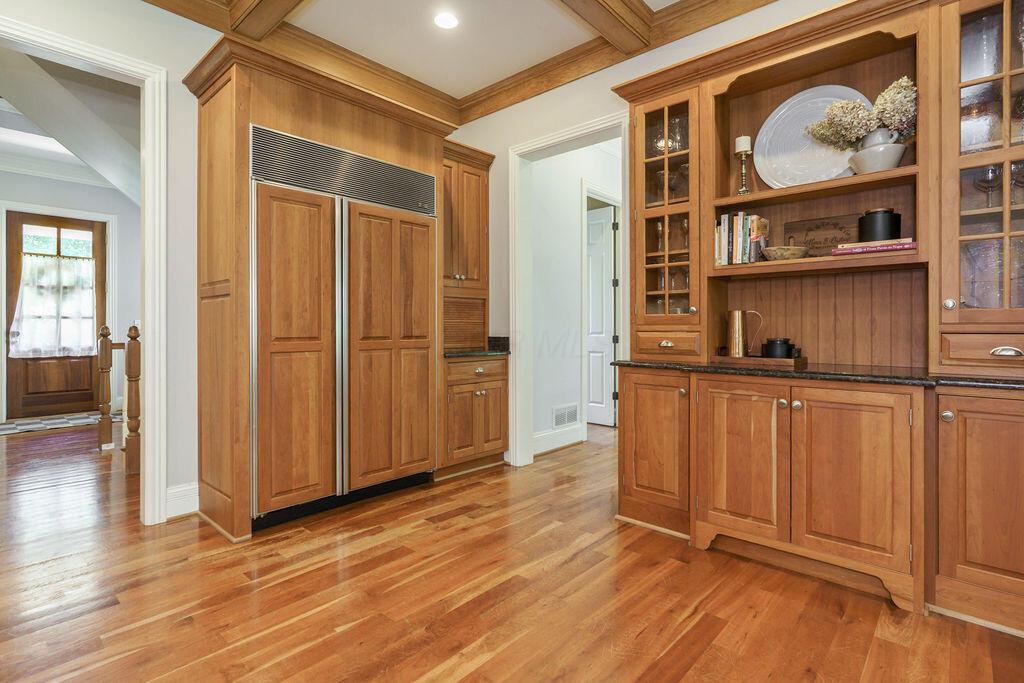 8382 Deep Run Powell, OH 43065 - Photo 22 of 92 Kitchen
