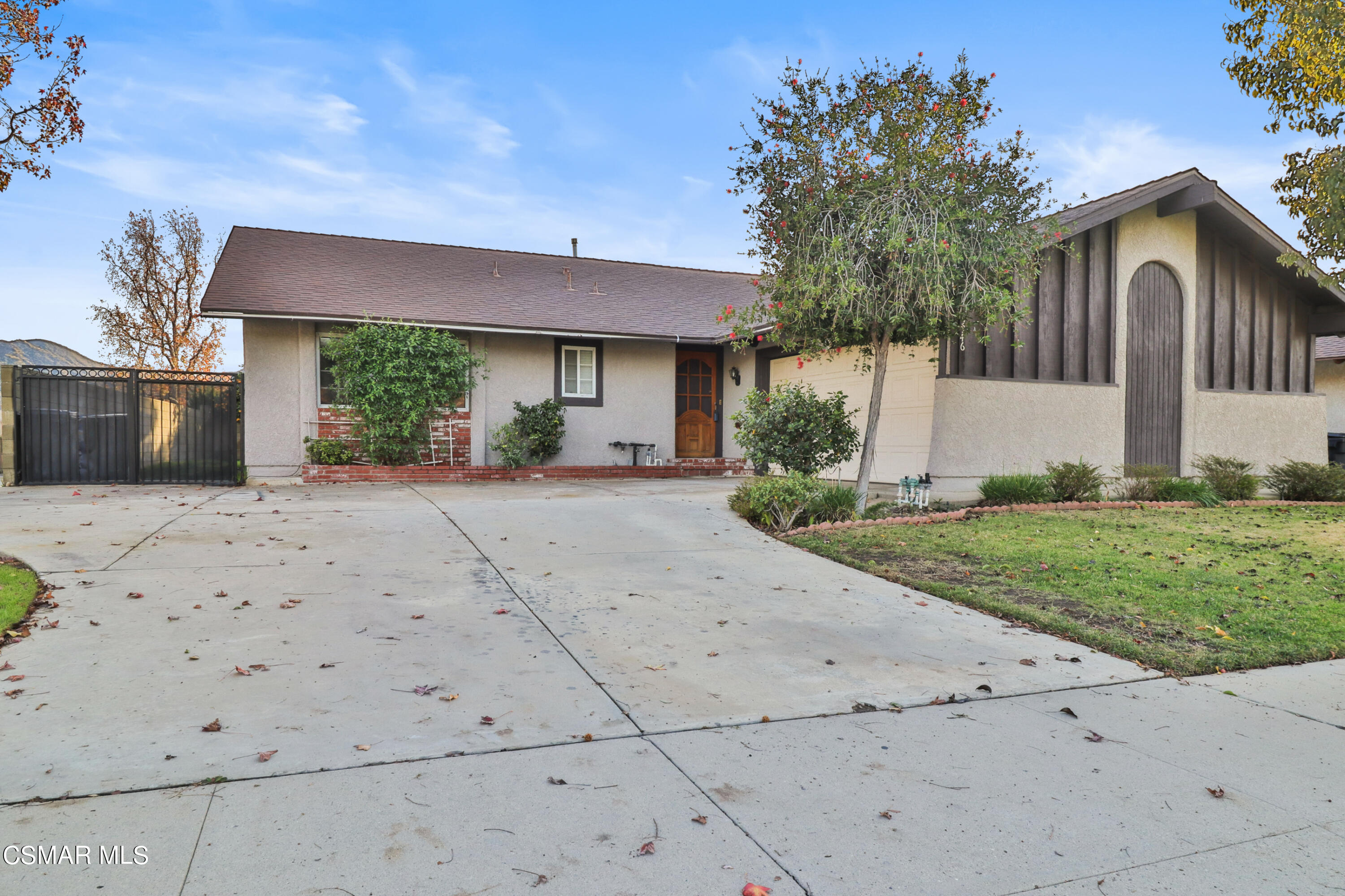 5946 Cochran Street Simi Valley, CA 93063 - Photo 3 of 28 IMG_4784