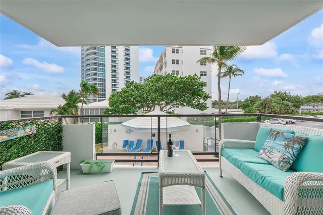 $489,900 | 1500 South Ocean Boulevard, Unit 207, Pompano Beach, FL 33062