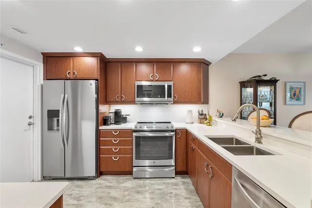 $489,900 | 1500 South Ocean Boulevard, Unit 207, Pompano Beach, FL 33062