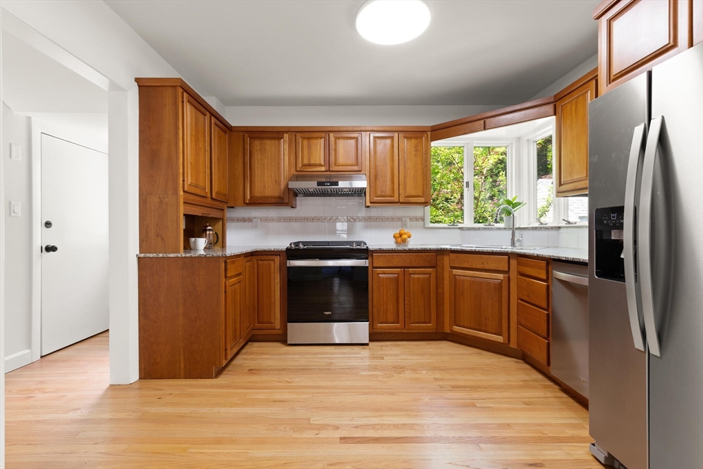 36 Stearns Road Belmont, MA 02478 - Photo 4 of 19 Gallery Image 4