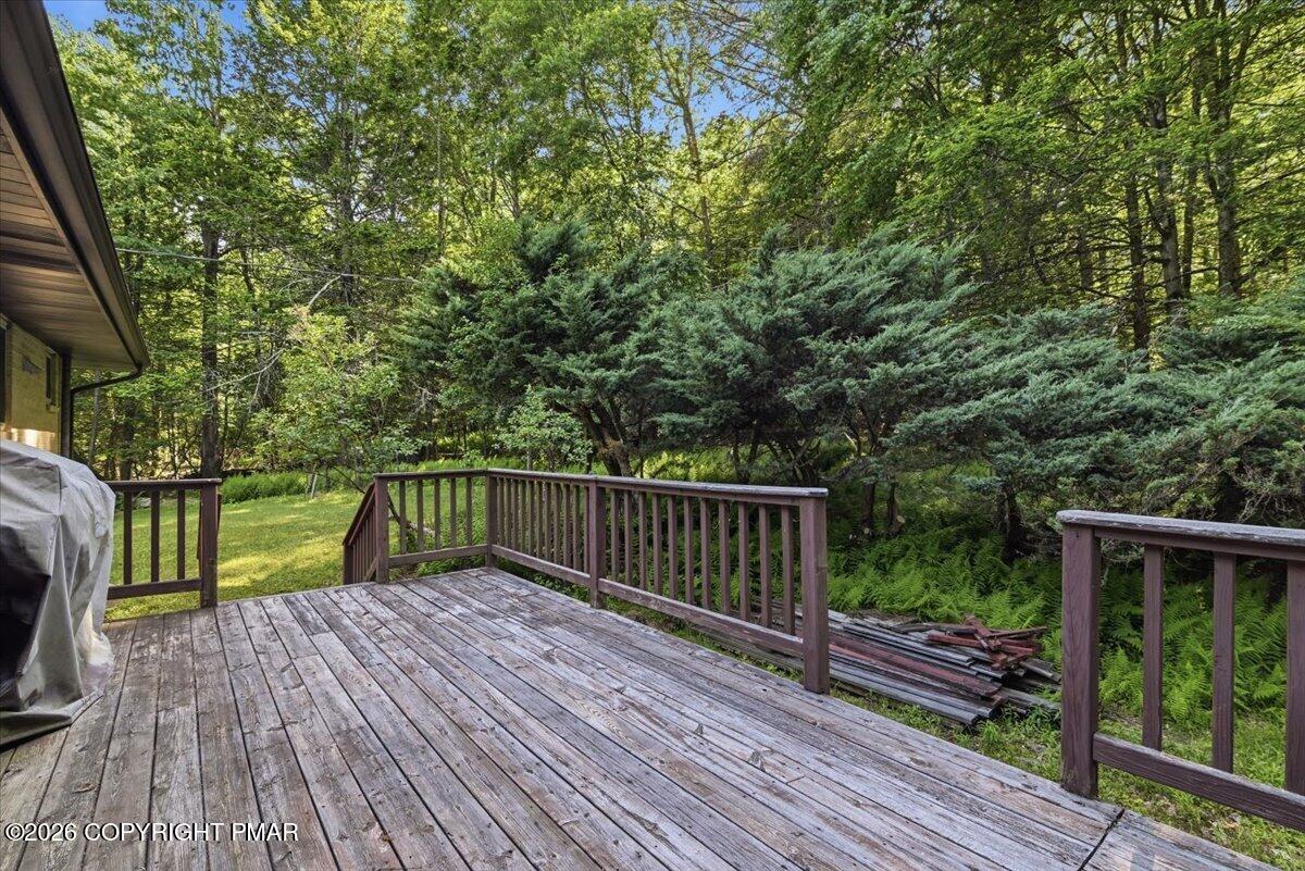 8188 Oak Ridge Lane Cresco, PA 18326 - Photo 42 of 52 56-043_DSC_2357
