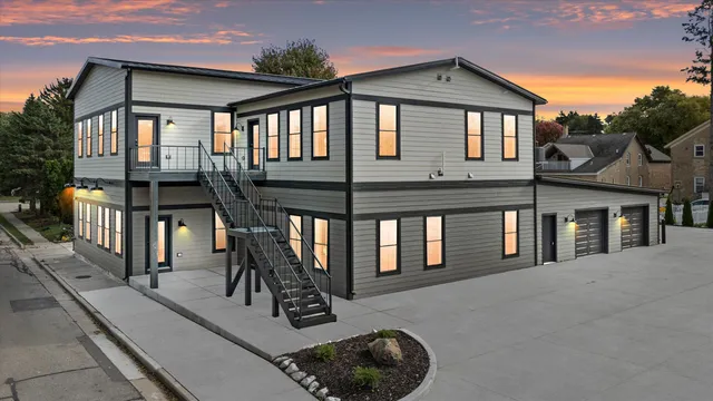 $1,499,990 | 308 Oak Street, Slinger, WI 53086