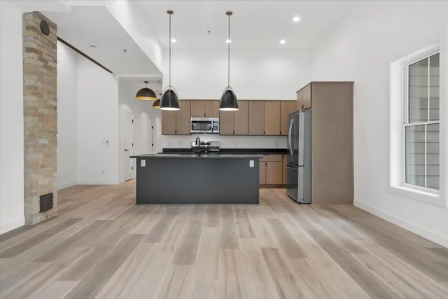 $1,499,990 | 308 Oak Street, Slinger, WI 53086