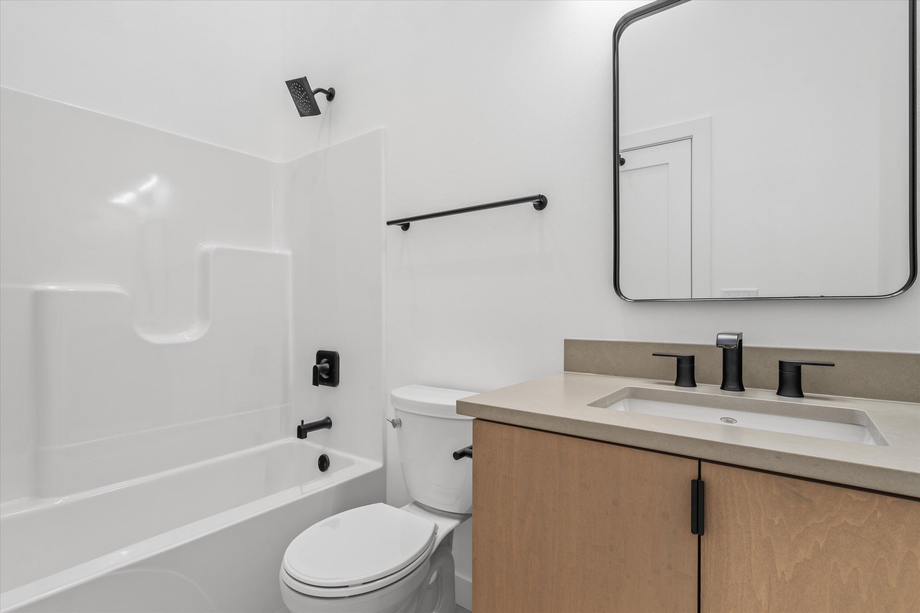 308 Oak Street Slinger, WI 53086 - Photo 20 of 39 3 Bdrm Full Bath