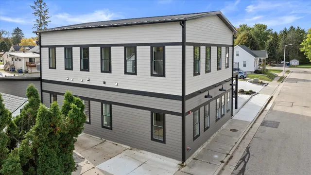 $1,499,990 | 308 Oak Street, Slinger, WI 53086