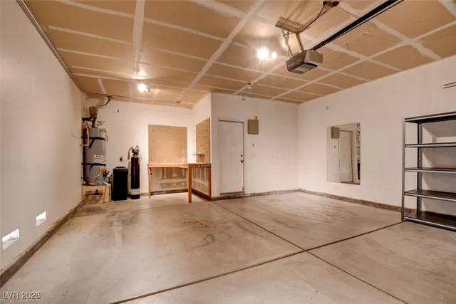 $2,495 | 3920 China Cloud Drive, North Las Vegas, NV 89031