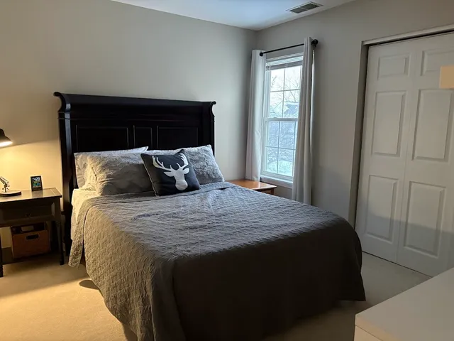 $2,900 | 1267 Derby Lane, Mundelein, IL 60060