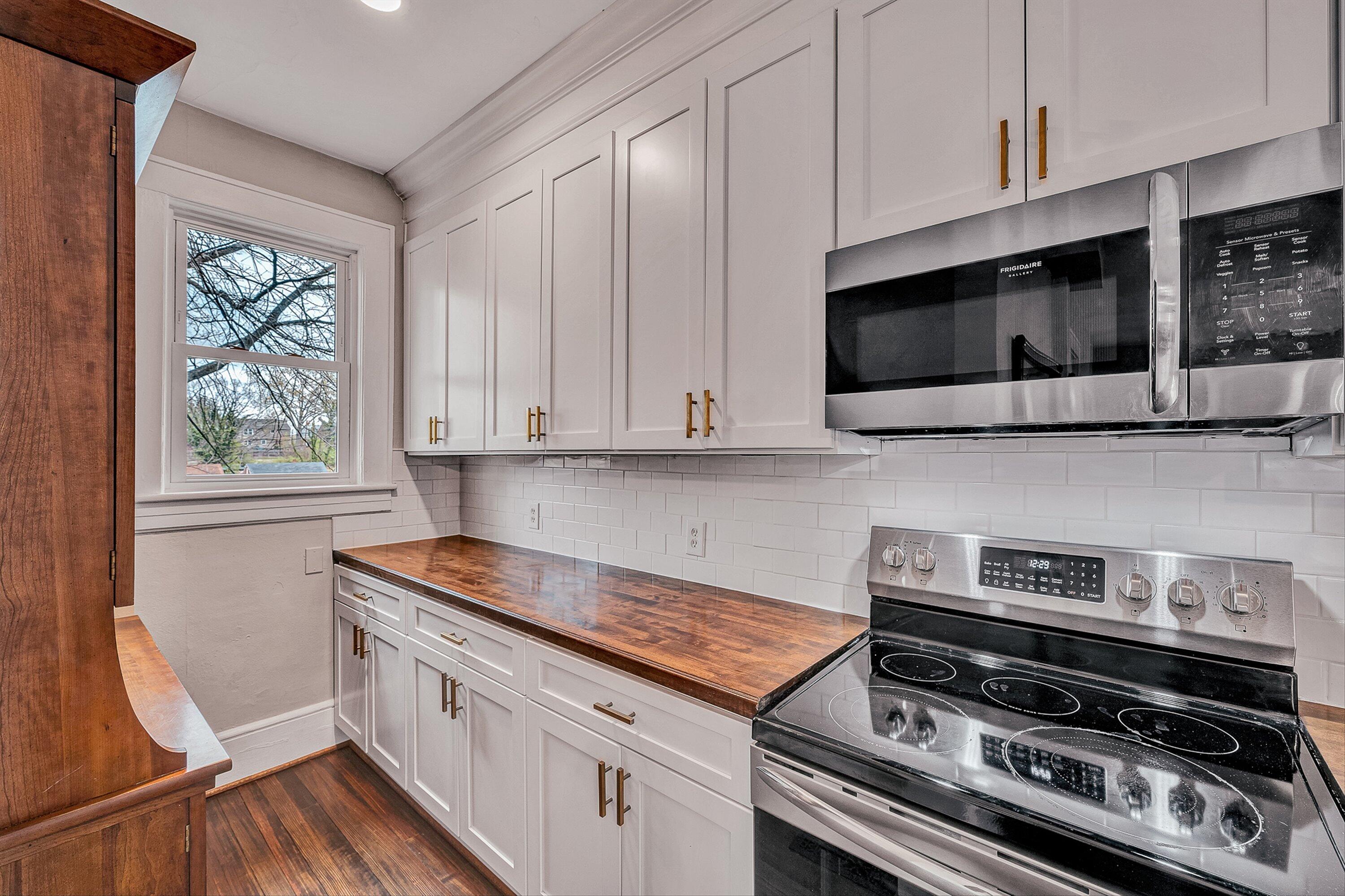 2401 Laburnum Avenue Southwest Roanoke, VA 24015 - Photo 15 of 43 15-VM-08964
