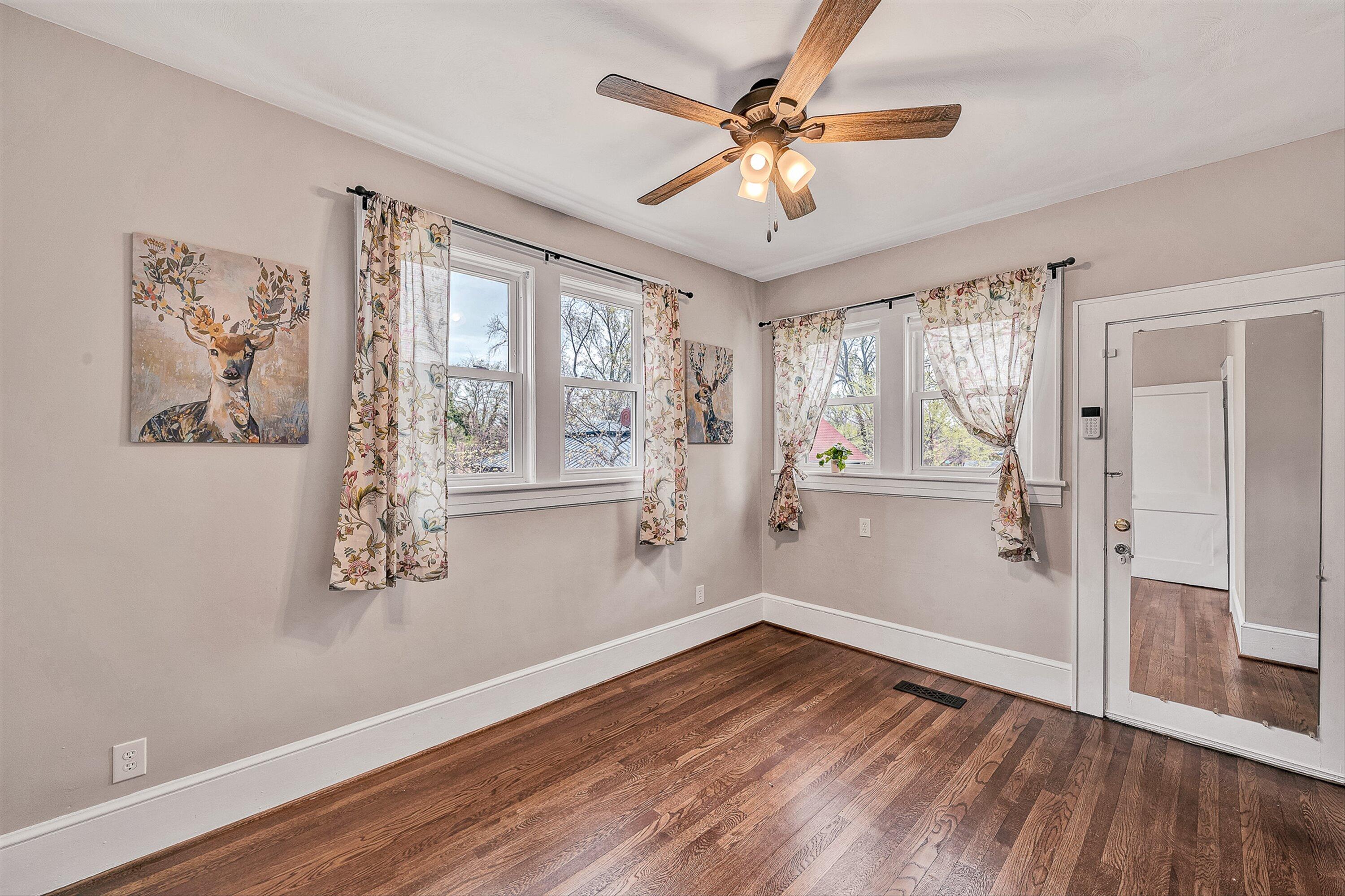 2401 Laburnum Avenue Southwest Roanoke, VA 24015 - Photo 17 of 43 17-VM-08970