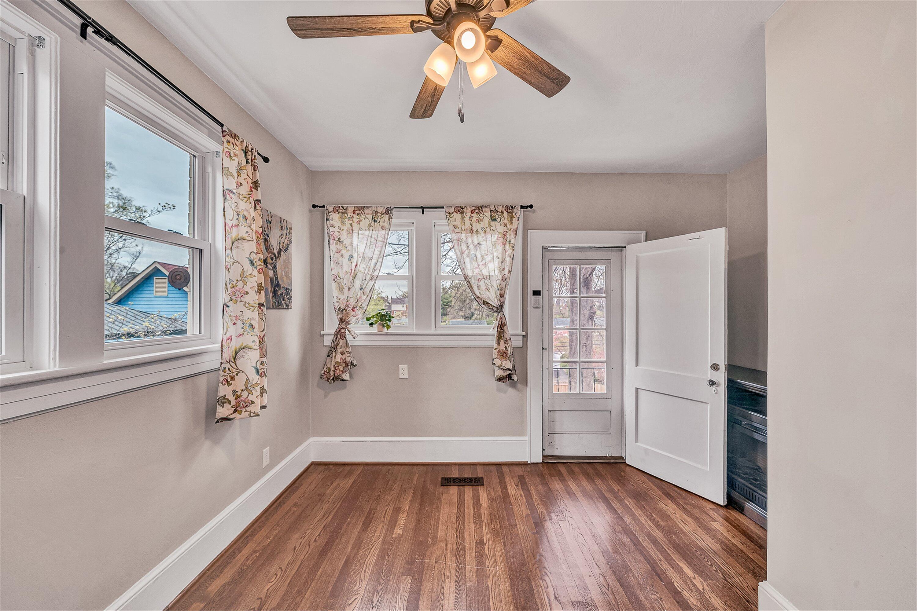 2401 Laburnum Avenue Southwest Roanoke, VA 24015 - Photo 18 of 43 18-VM-08973