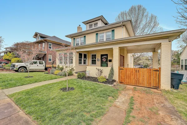 $429,999 | 2401 Laburnum Avenue Southwest, Roanoke, VA 24015