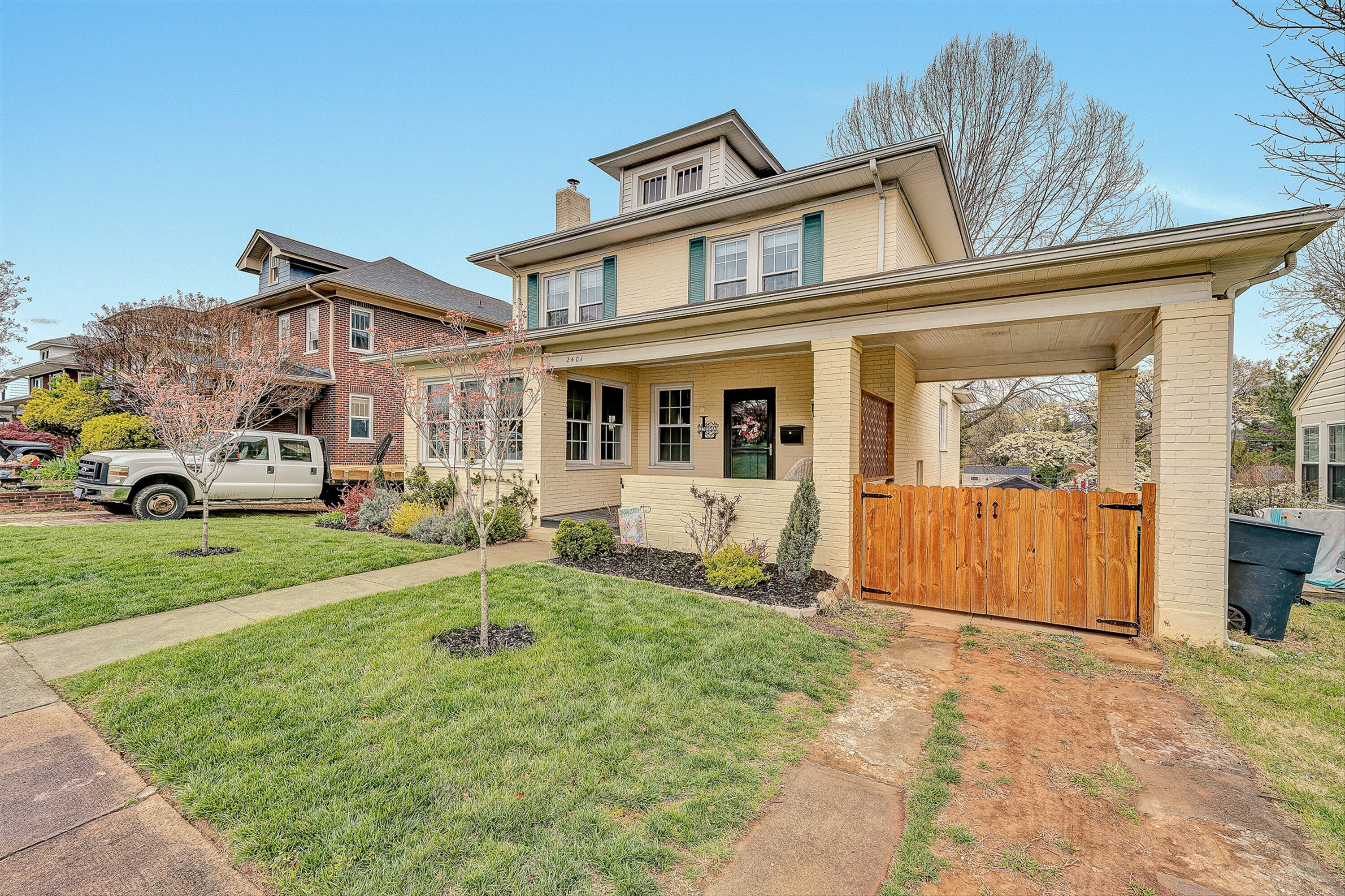 2401 Laburnum Avenue Southwest Roanoke, VA 24015 - Photo 3 of 43 03-VM-08928