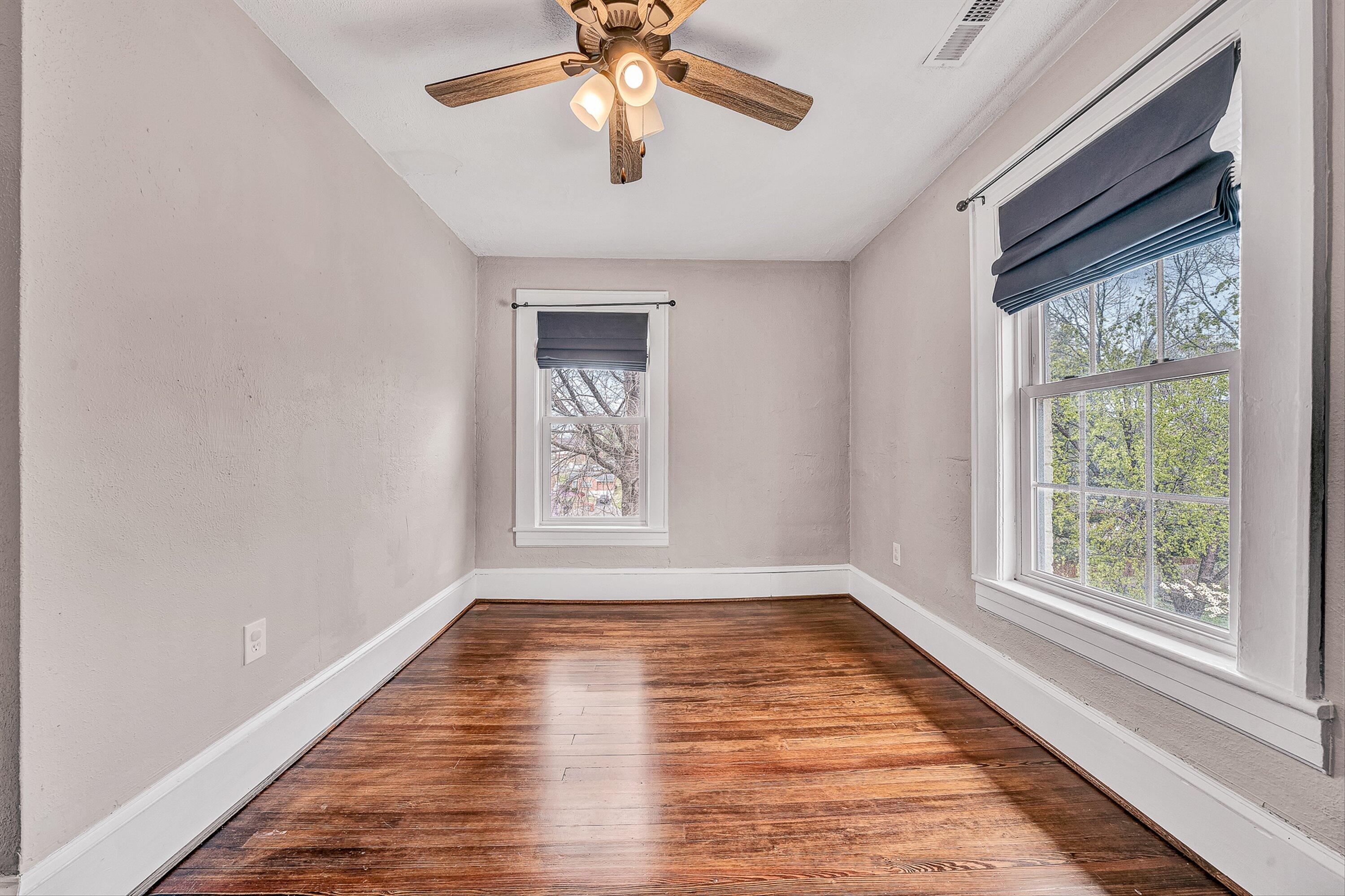 2401 Laburnum Avenue Southwest Roanoke, VA 24015 - Photo 33 of 43 33-VM-09045