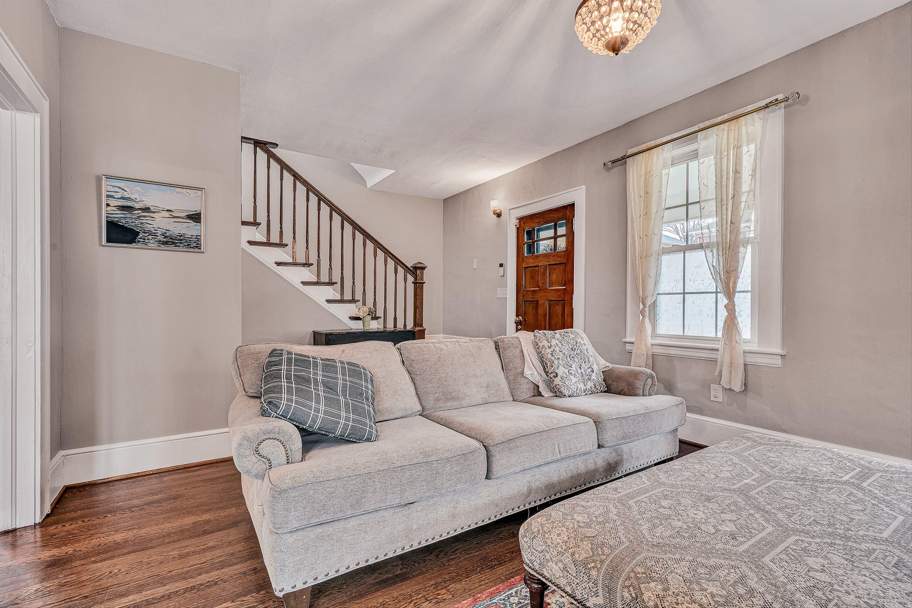2401 Laburnum Avenue Southwest Roanoke, VA 24015 - Photo 5 of 43 05-VM-08934