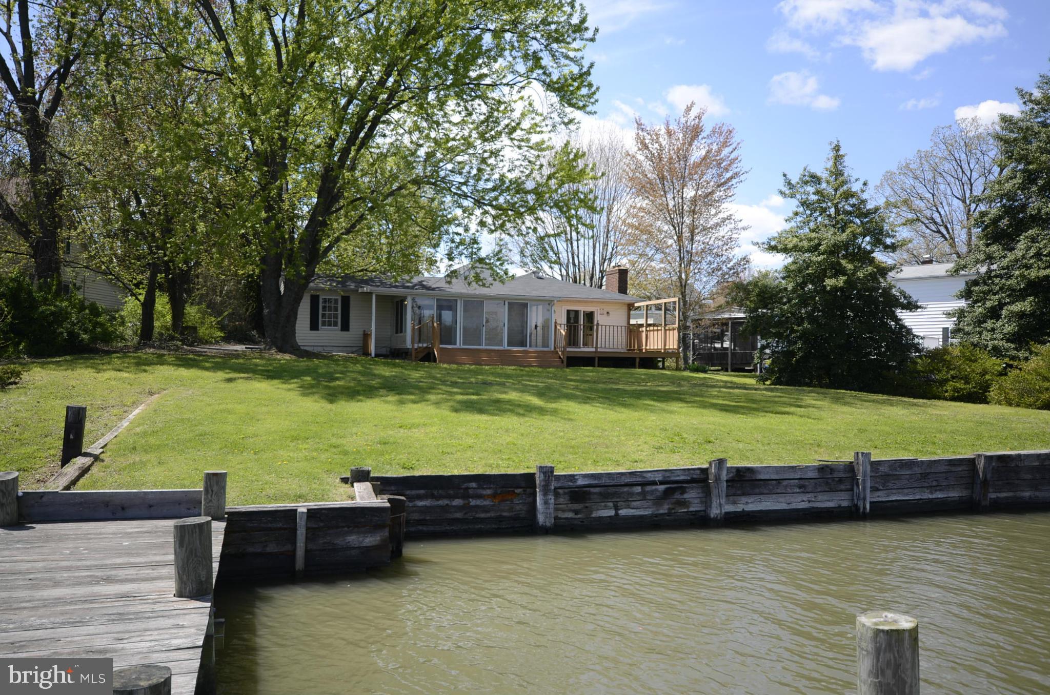 7841 North Cove Road Baltimore, MD 21219 - Photo 1 of 14 PRIVATE DOCK