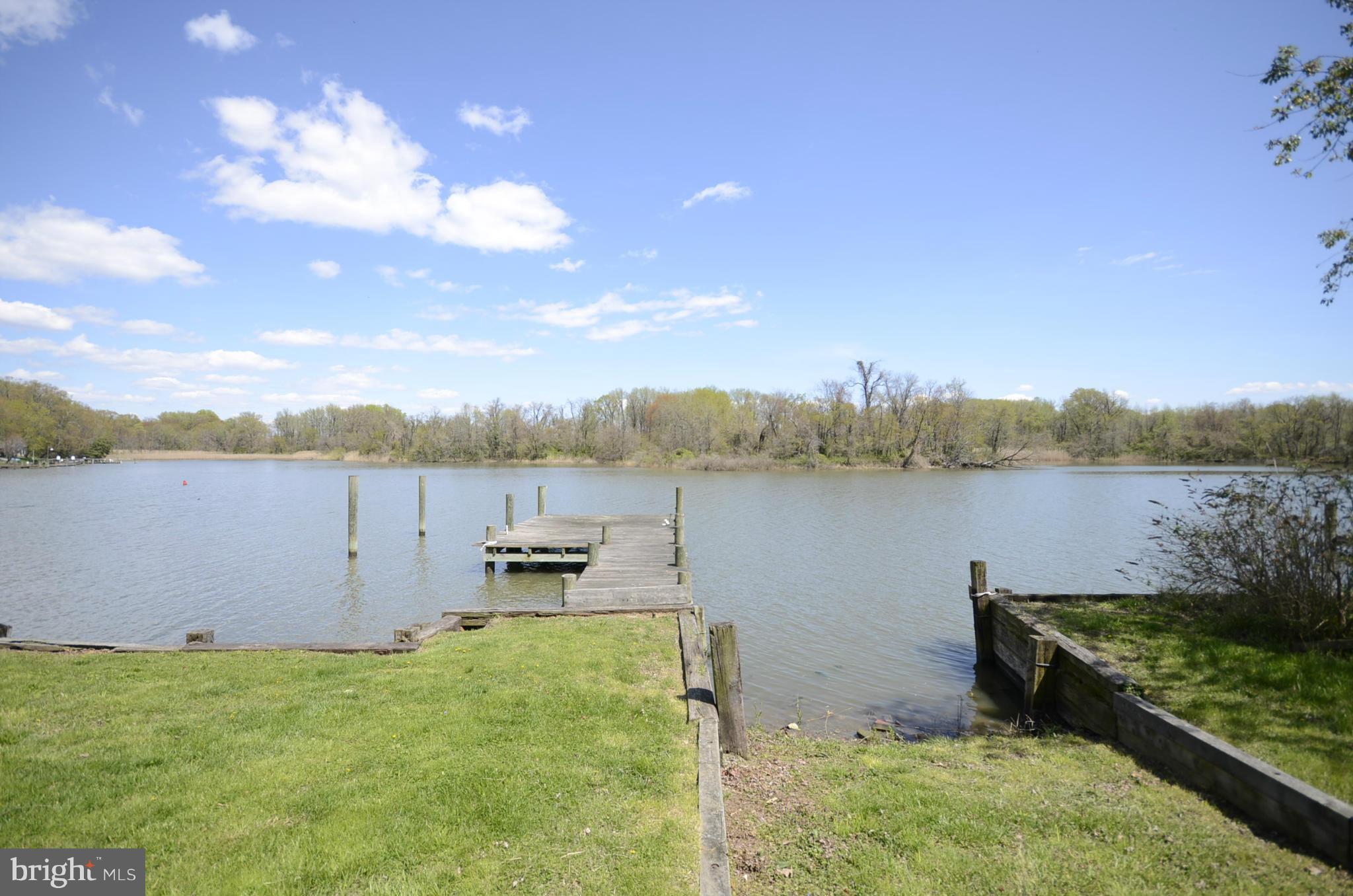 7841 North Cove Road Baltimore, MD 21219 - Photo 5 of 14 AMAZING WATER VIEWS