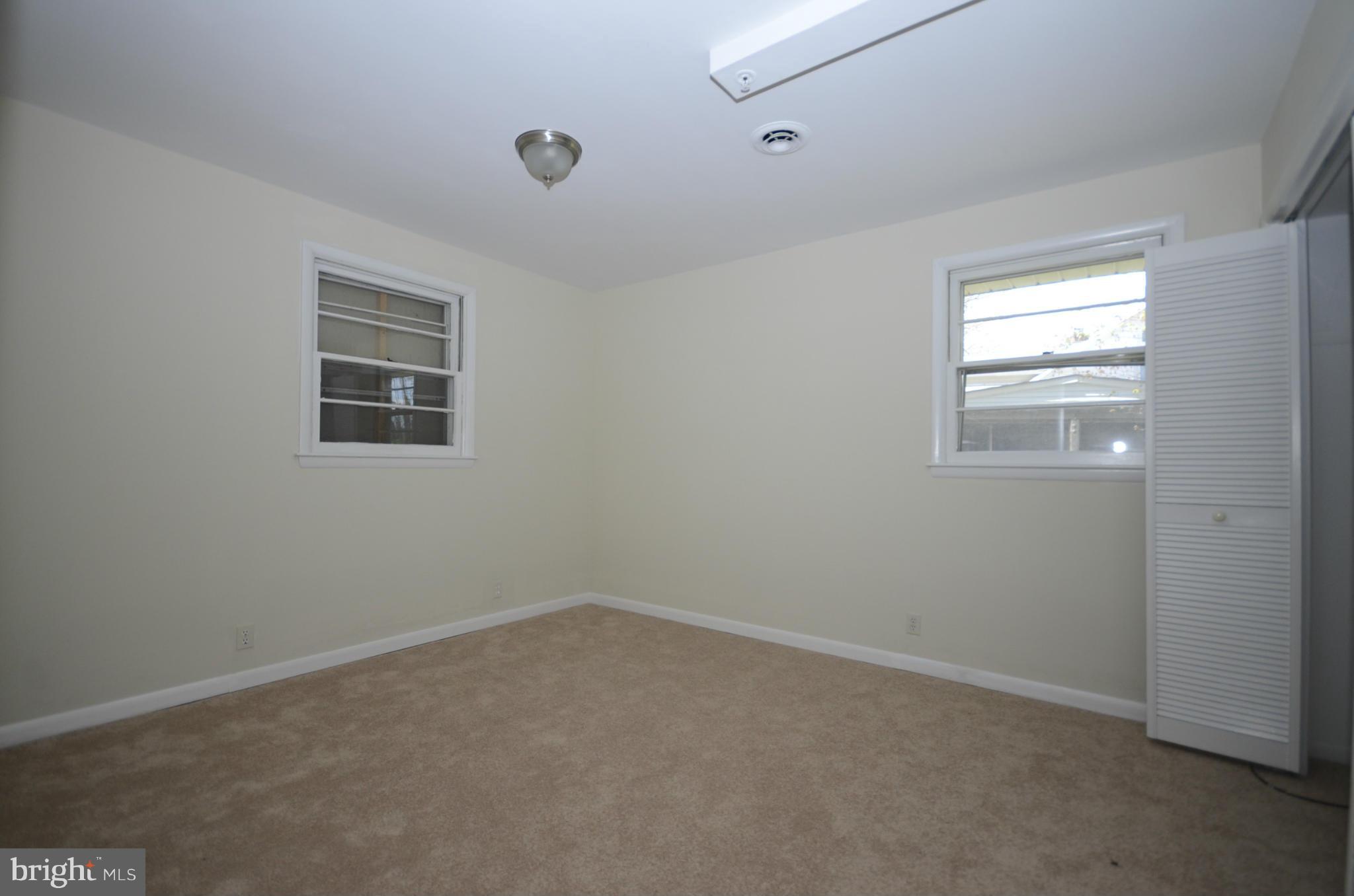 7841 North Cove Road Baltimore, MD 21219 - Photo 7 of 14 Bedroom 2