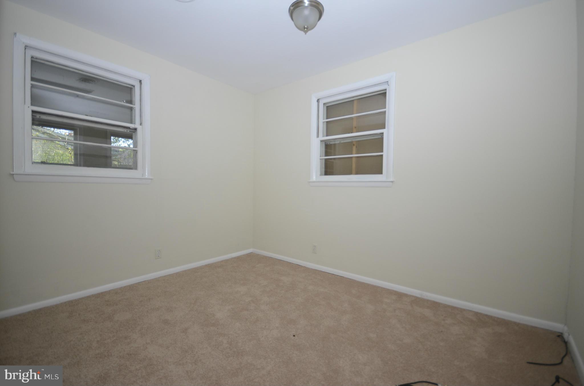 7841 North Cove Road Baltimore, MD 21219 - Photo 8 of 14 Bedroom 3