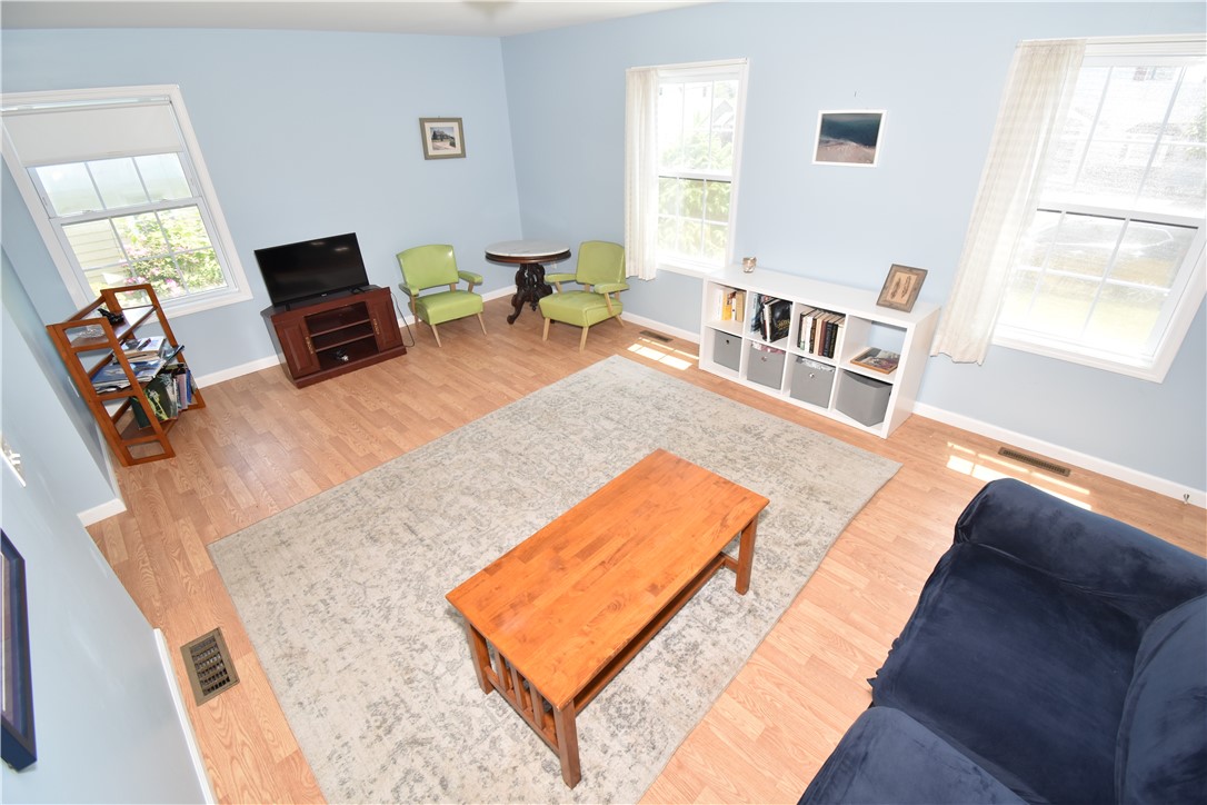52 What Cheer Road Narragansett, RI 02882 - Photo 9 of 40 Gallery Image 9