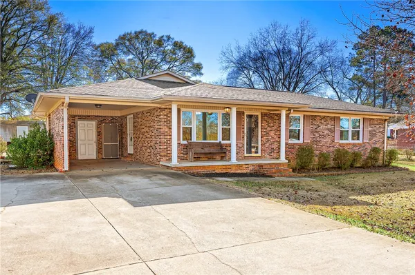 $220,000 | 730 Tanglewood Drive, Seneca, SC 29672