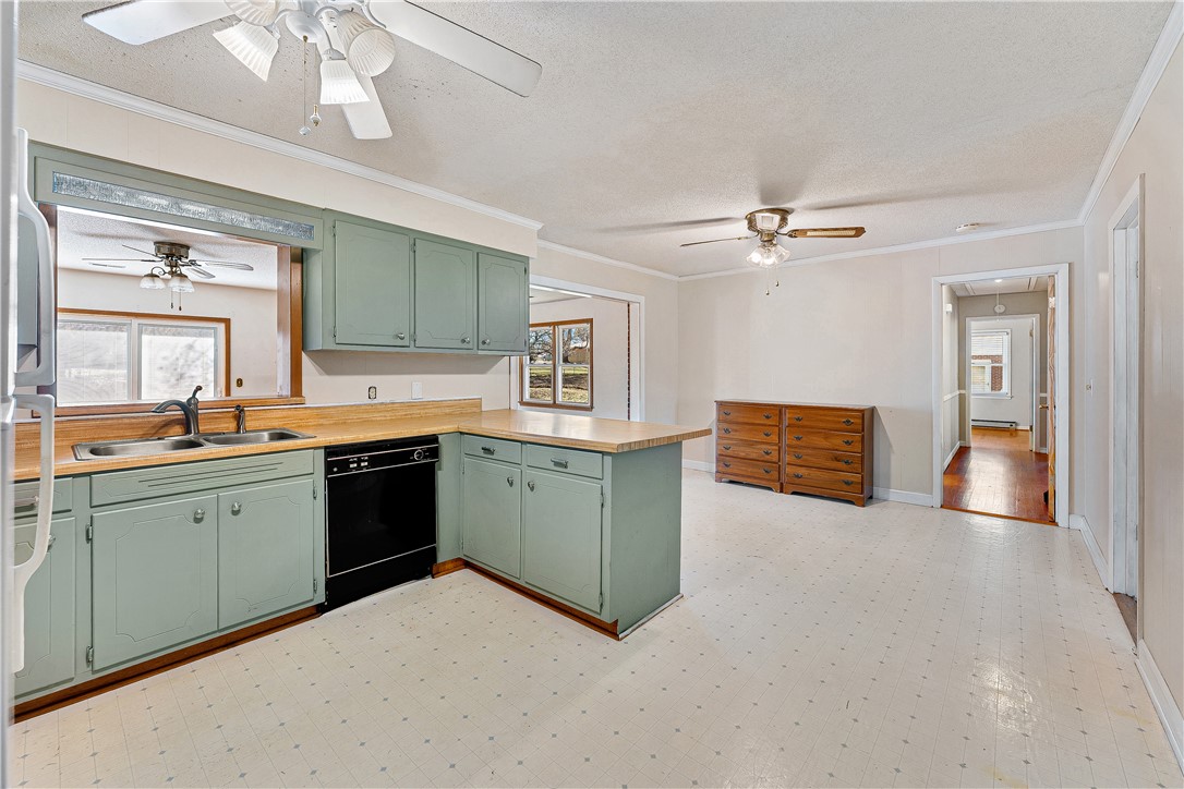 730 Tanglewood Drive Seneca, SC 29672 - Photo 7 of 35