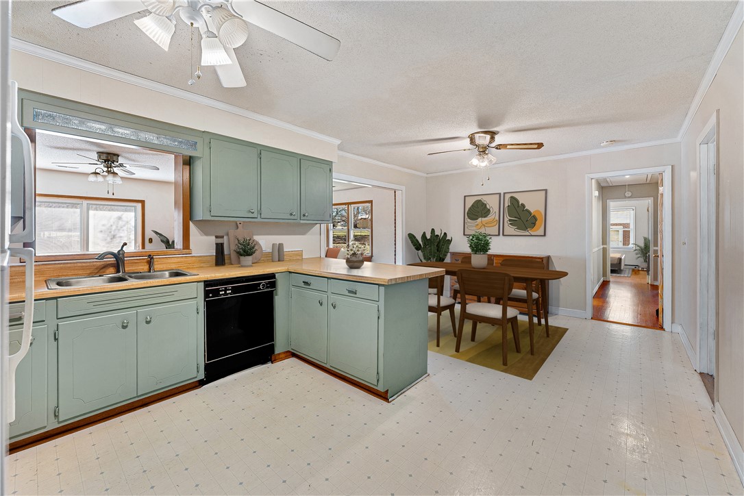 730 Tanglewood Drive Seneca, SC 29672 - Photo 8 of 35