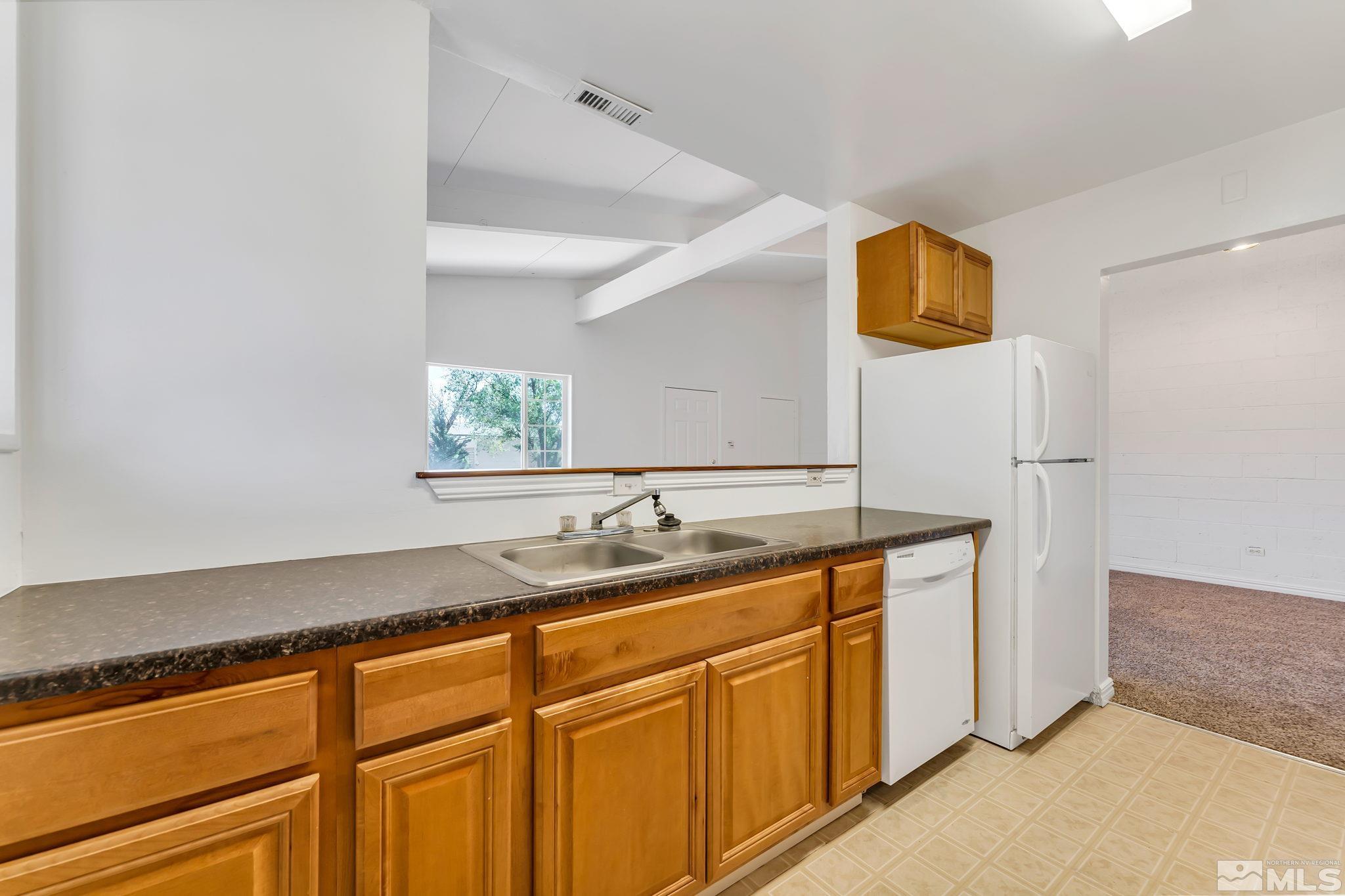 13243 Mt Logan Street Reno, NV 89506 - Photo 5 of 27 Photo 5