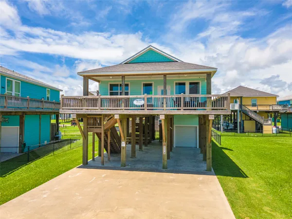 $475,000 | 935 Eastview, Unit B, Port Bolivar, TX 77650