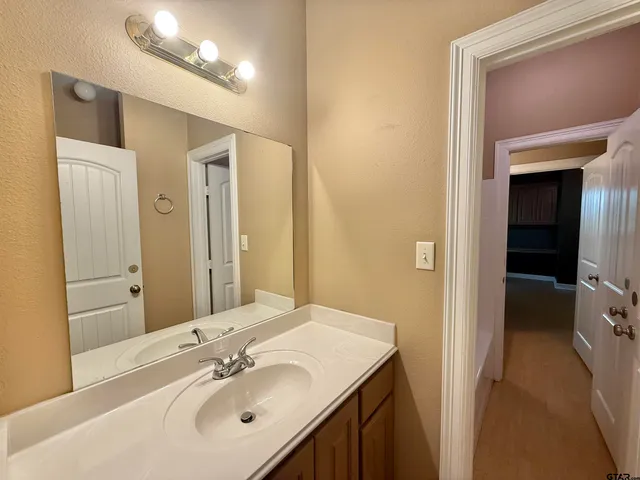 $1,595 | 3940 McDonald Road, Tyler, TX 75701