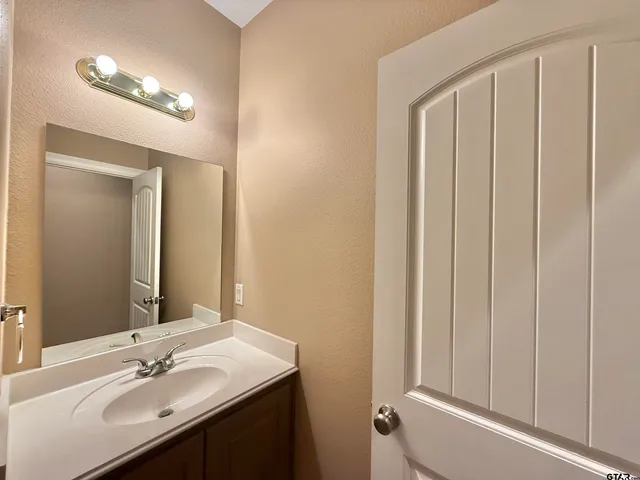 $1,595 | 3940 McDonald Road, Tyler, TX 75701