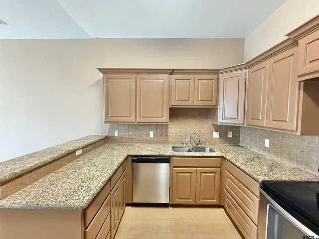 $1,595 | 3940 McDonald Road, Tyler, TX 75701