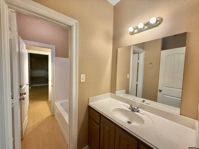 $1,595 | 3940 McDonald Road, Tyler, TX 75701