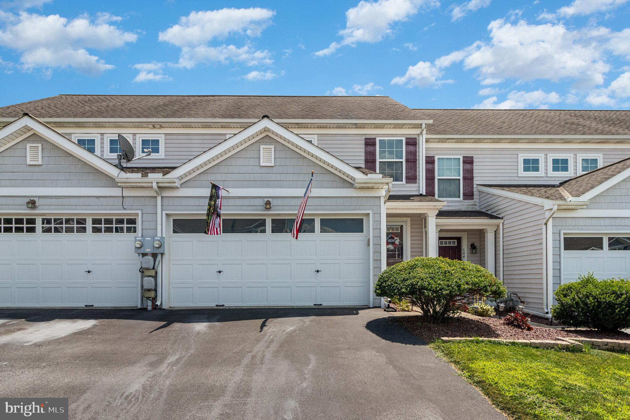 548 Fox Ridge Lane Lebanon, PA 17042 - Photo 3 of 27 Gallery Image 3