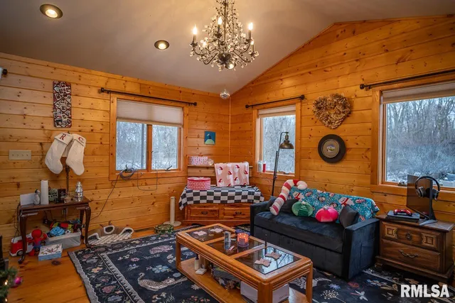 $1,150,000 | 1350 2950 E Street, Clayton, IL 62324