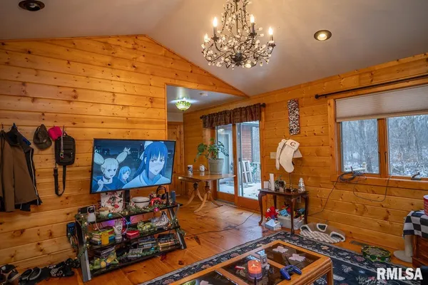 $1,125,000 | 1350 2950 E Street, Clayton, IL 62324