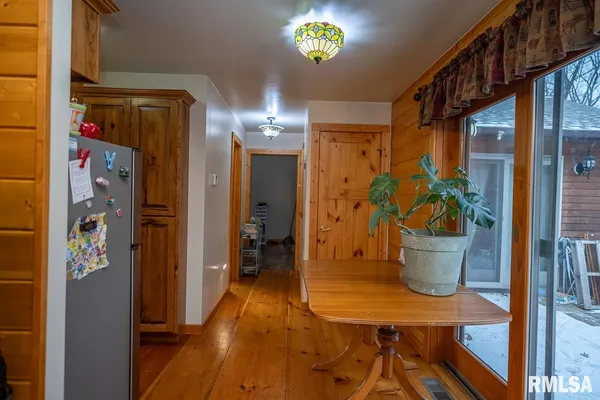 $1,125,000 | 1350 2950 E Street, Clayton, IL 62324