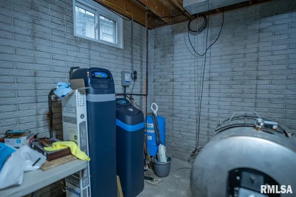 $1,125,000 | 1350 2950 E Street, Clayton, IL 62324