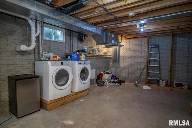 $1,150,000 | 1350 2950 E Street, Clayton, IL 62324