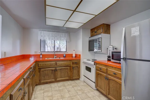 $599,000 | 120 Foxenwood Drive, Santa Maria, CA 93455