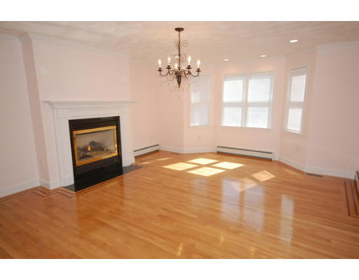 93 Searle Road Boston, MA 02132 - Photo 4 of 18 Gallery Image 4